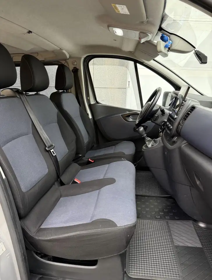 Opel Vivaro Fg. 2.5CDTI Largo 2900 DCb. 135
