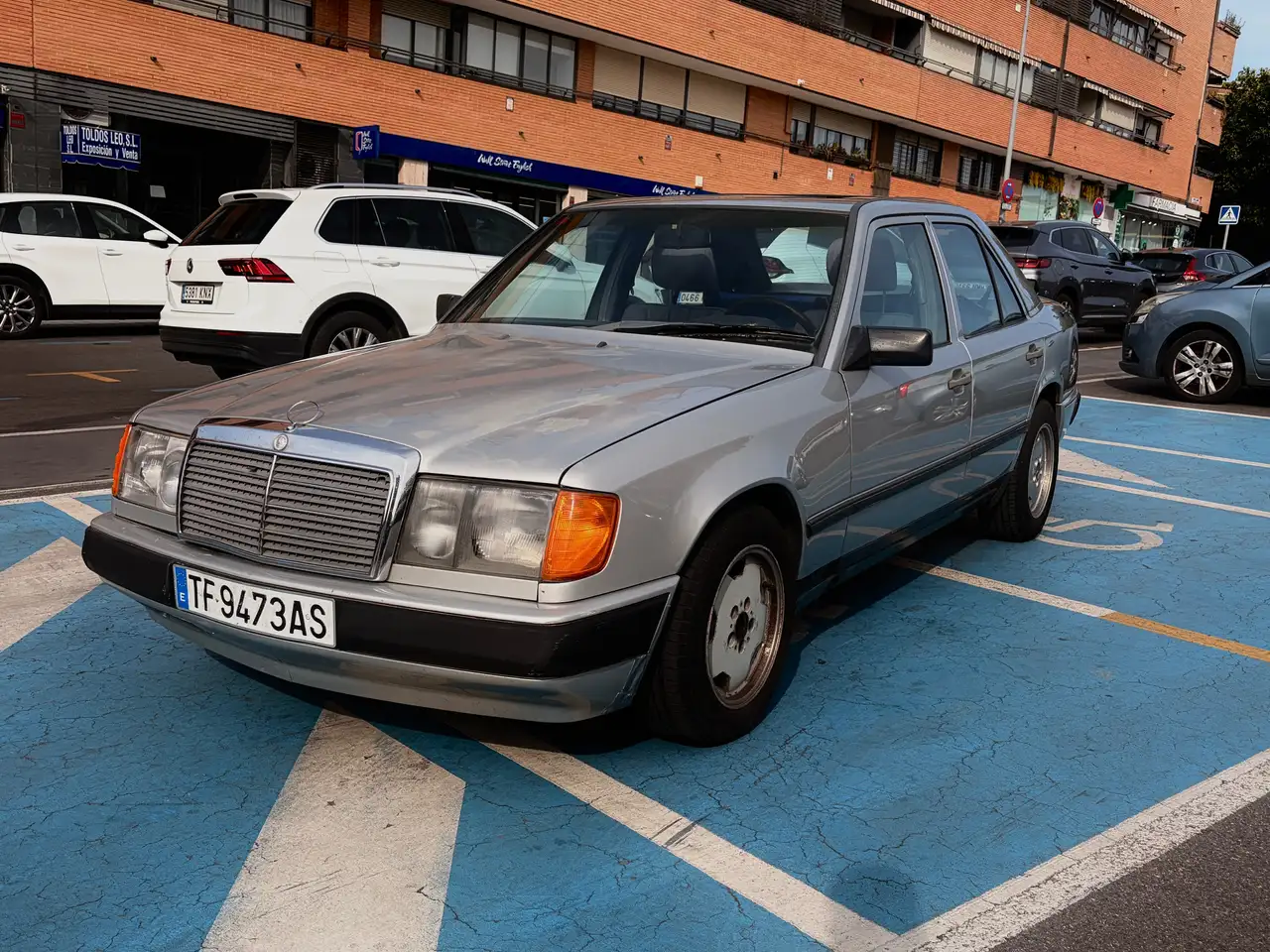 Mercedes-Benz 260 260E 4Matic