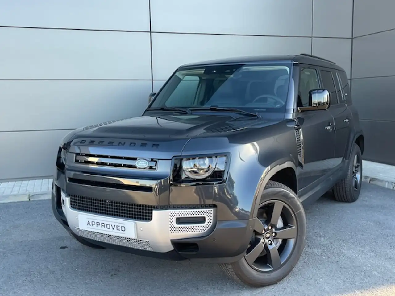 Land Rover Defender 2.0 404E PHEV SE 110 AUTO 4WD 404 5P