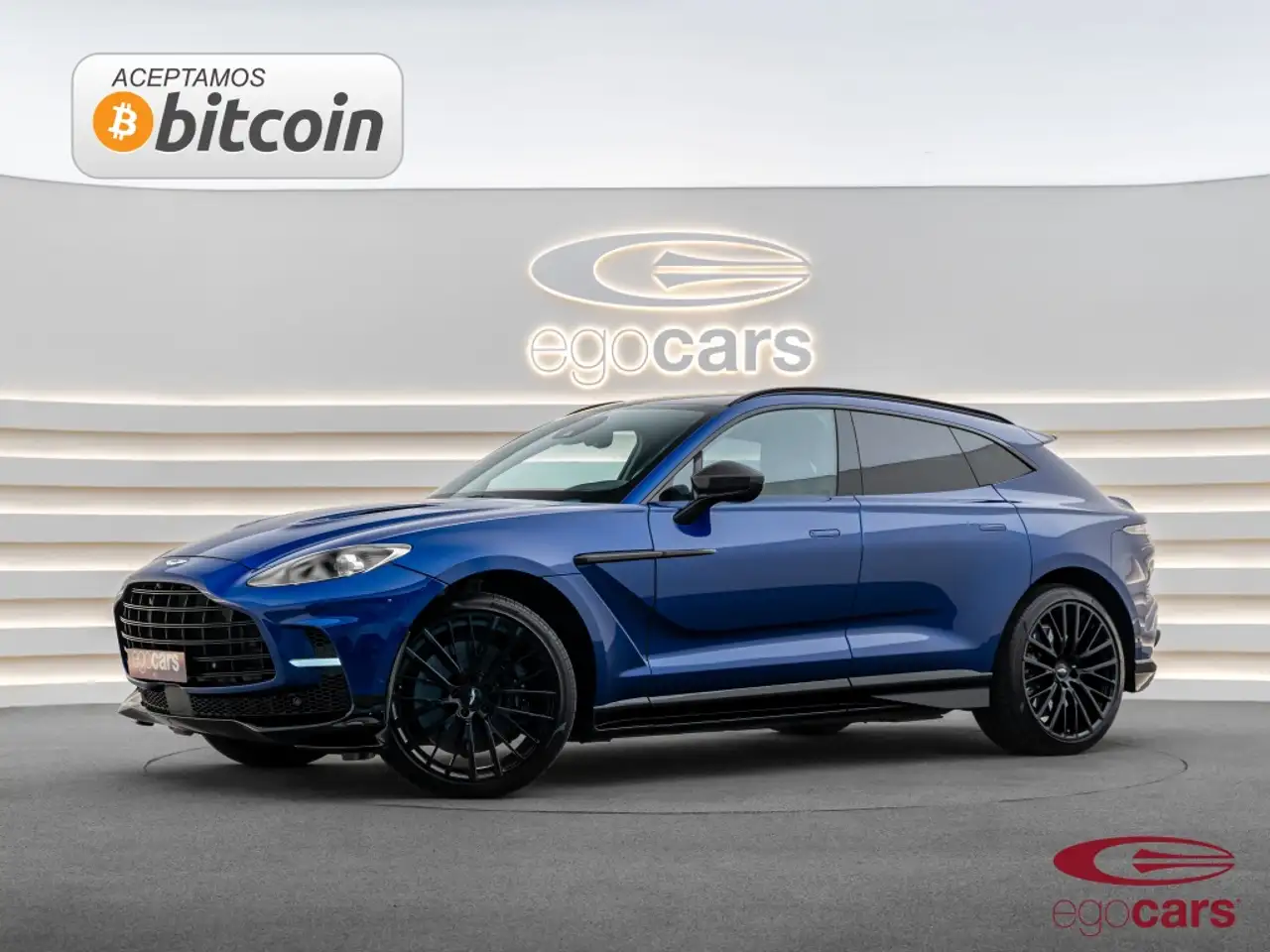 Aston Martin DBX 707