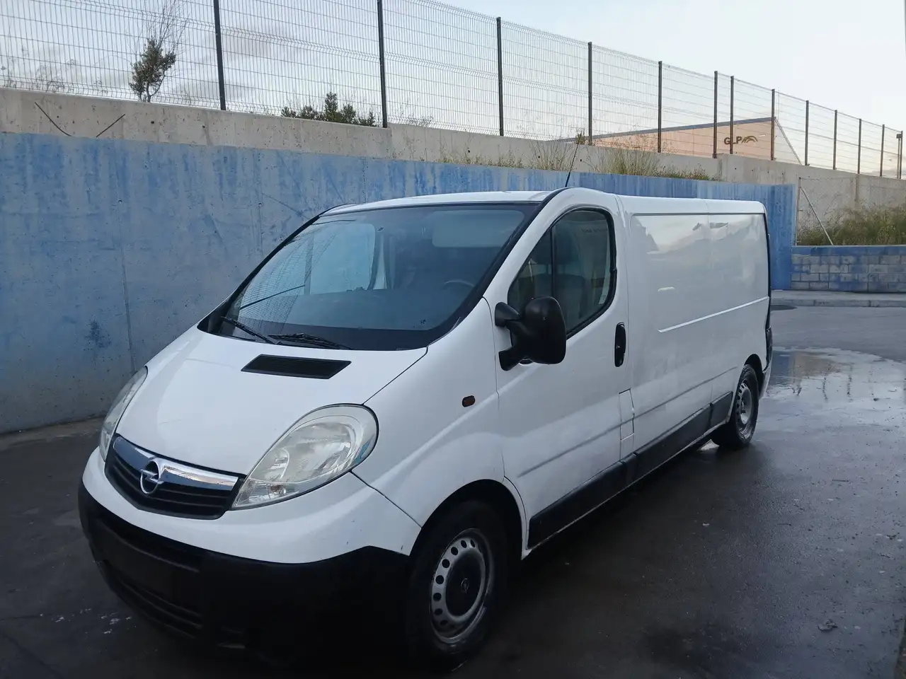 Opel Vivaro Viv. Com9 2.0CDTi 27 L1 Total Acrist. 90