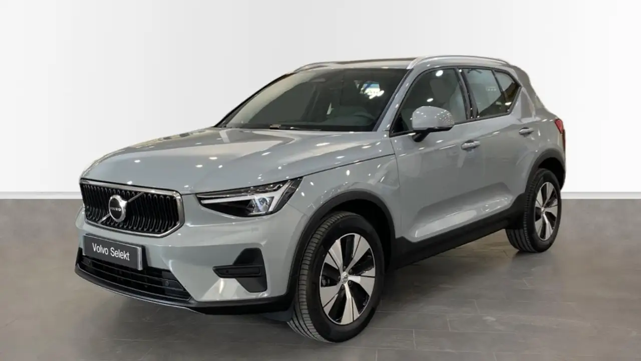 Volvo XC40 CORE, B3 MILD HYBRID, GASOLINA