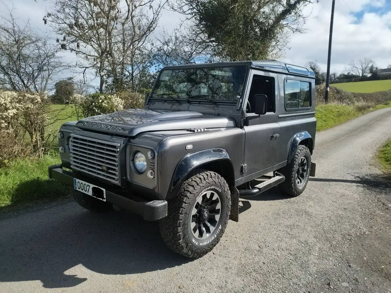 Land Rover Defender Defender 90 SW SE SE