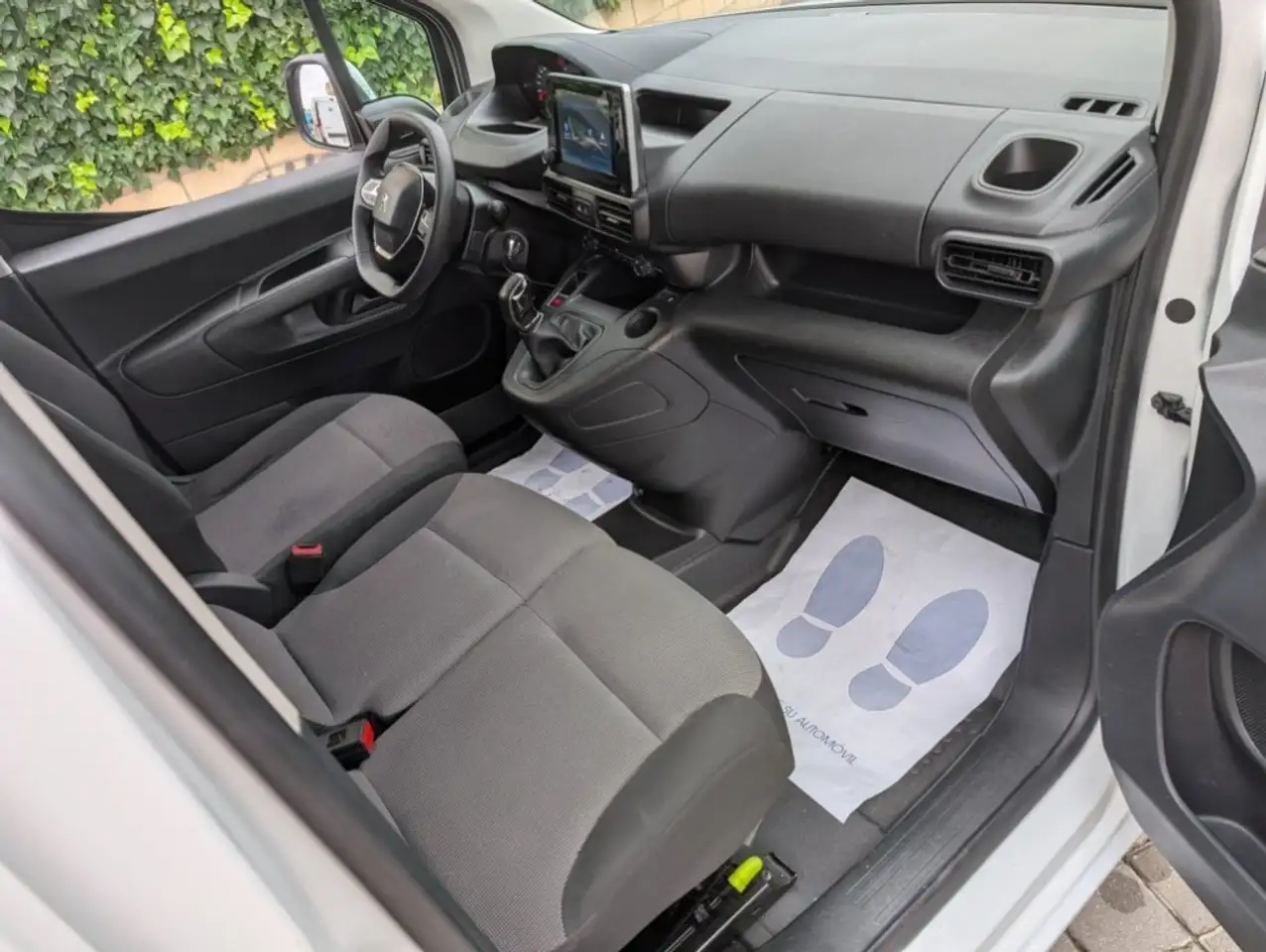 Peugeot Partner 1.5BlueHDI Premium Standard 1000kg 100 Partner 1.5BlueHDI Premium Standard 1000kg 100
