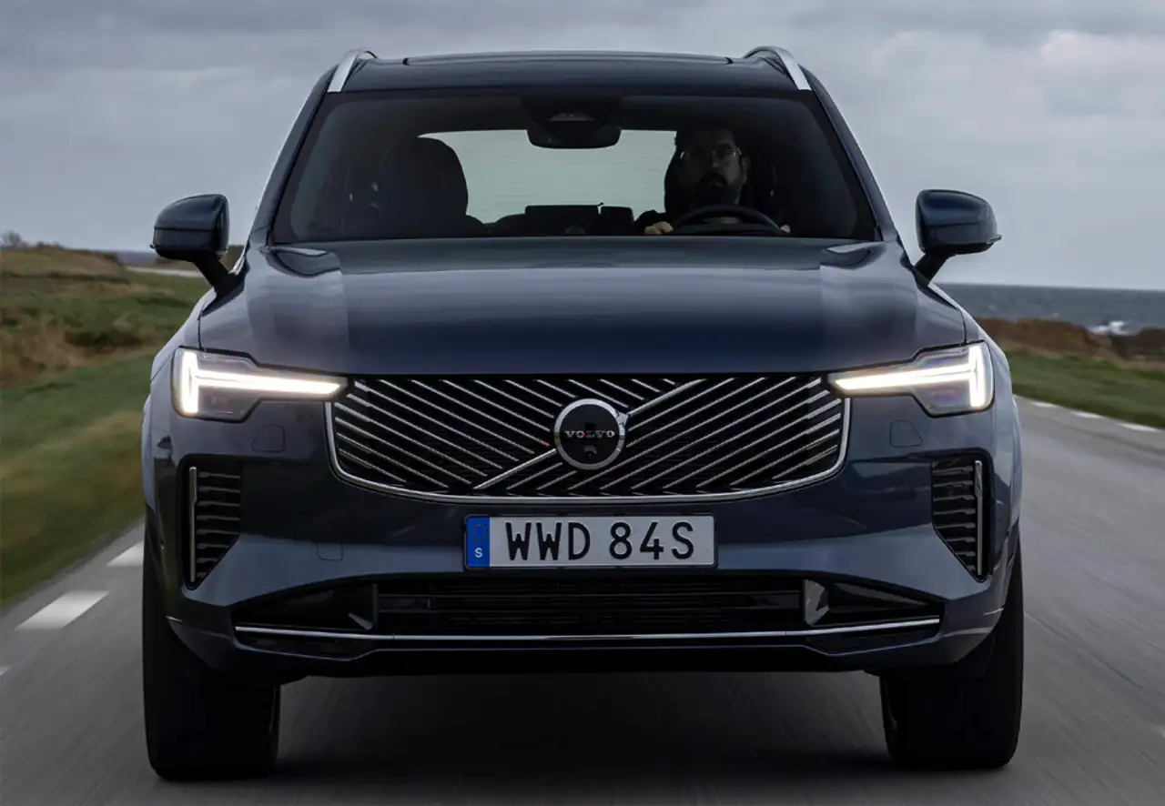Volvo XC90 D5 Momentum 5pl. AWD 235 Aut.