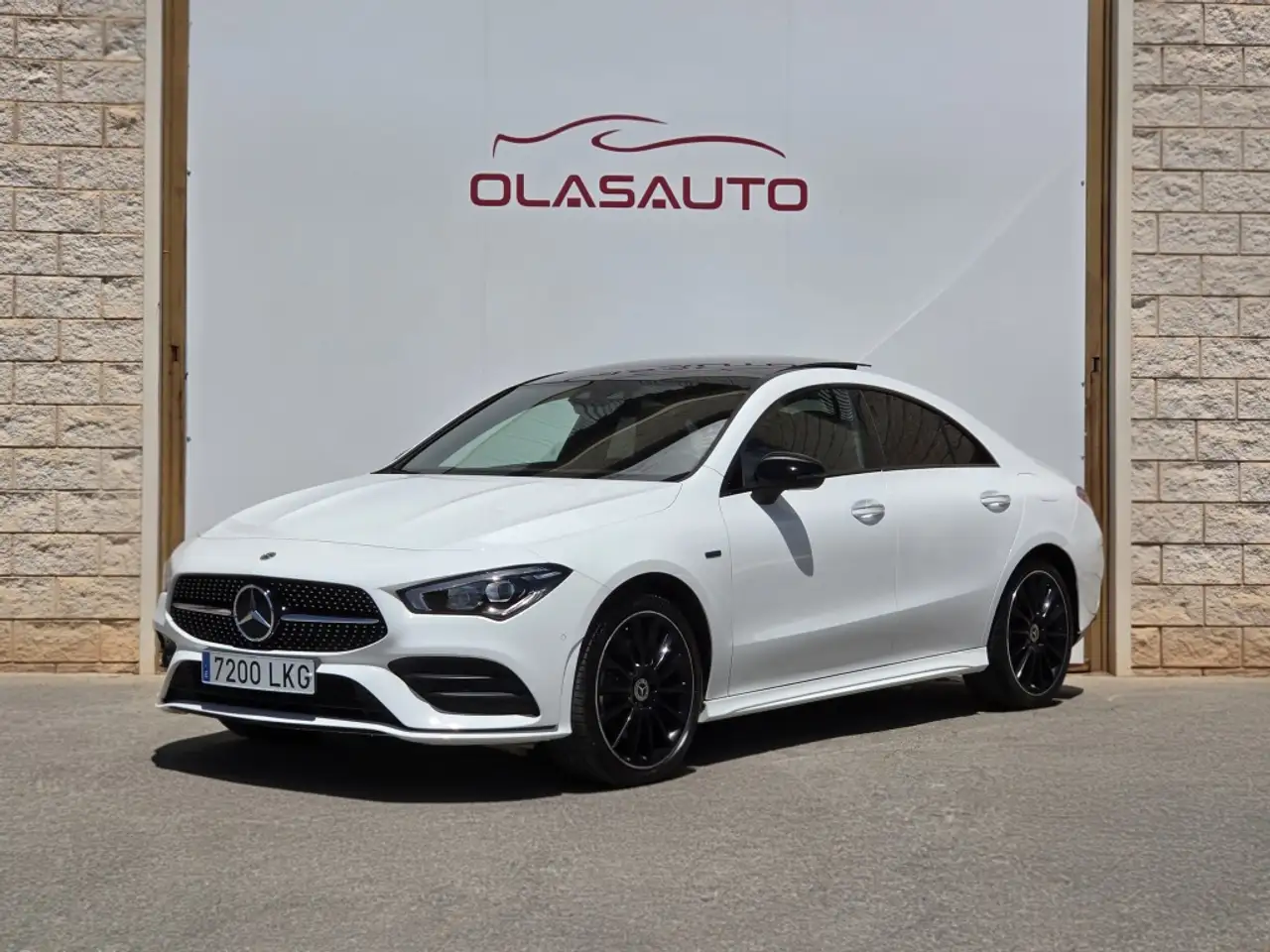Mercedes-Benz CLA 250 250e 8G-DCT