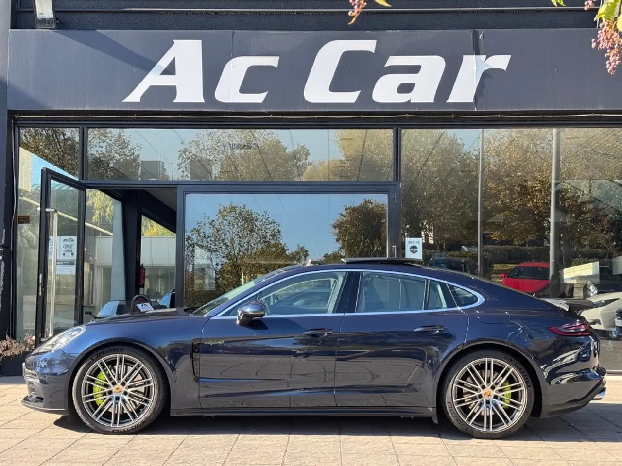 Porsche Panamera 4 E-Hybrid