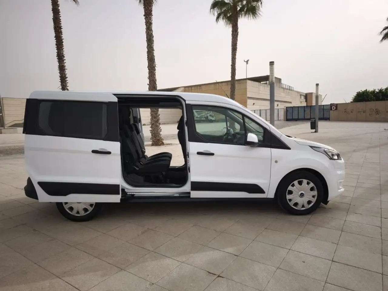 Ford Transit Connect Kombi 1.5 TDCi 74kW Active 230 L2 Transit Connect Kombi 1.5 TDCi 74kW Active 230 L2