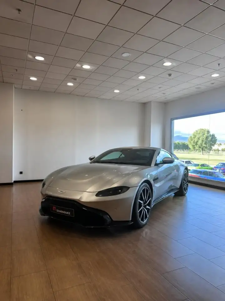 Aston Martin Vantage Aston Martin Vantage Gris