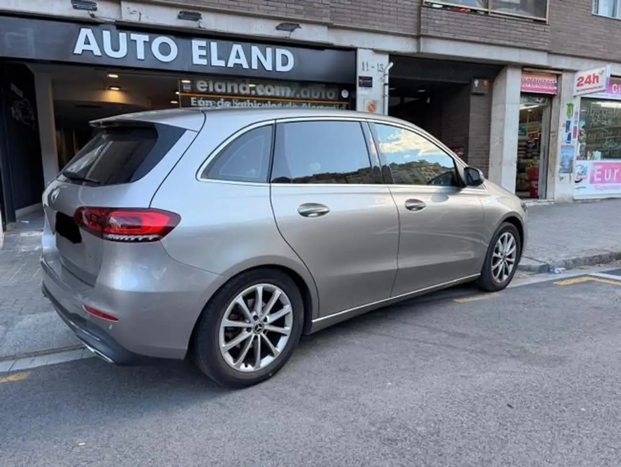 Mercedes-Benz B 180 Mercedes-Benz B 180 Gris