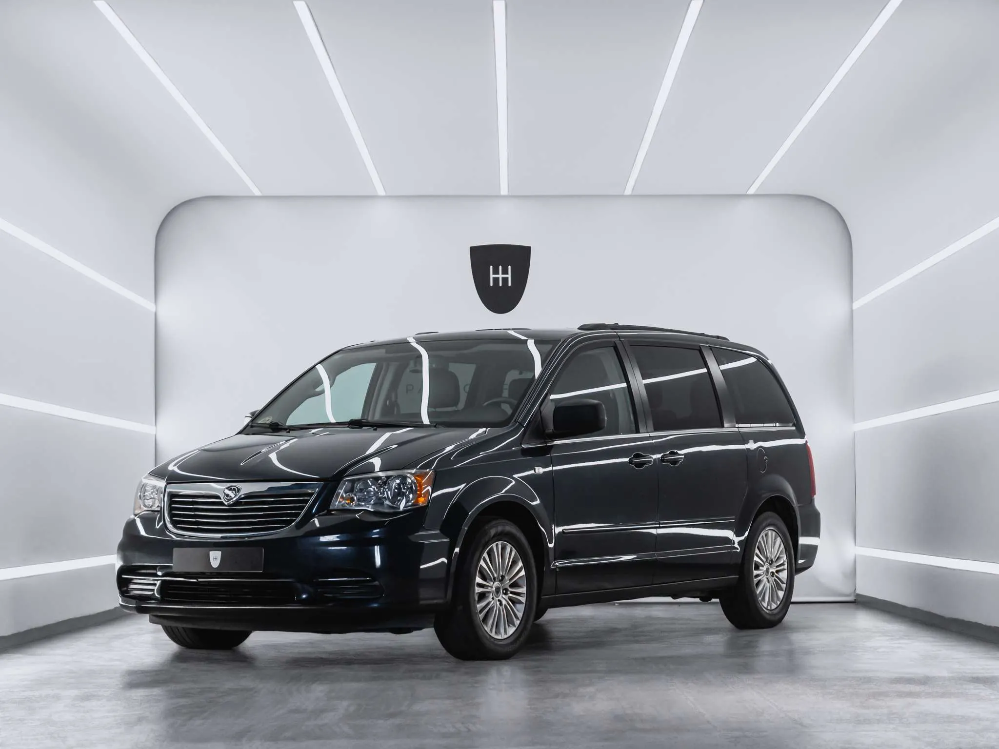 Lancia Voyager 2.8CRD Silver Aut.