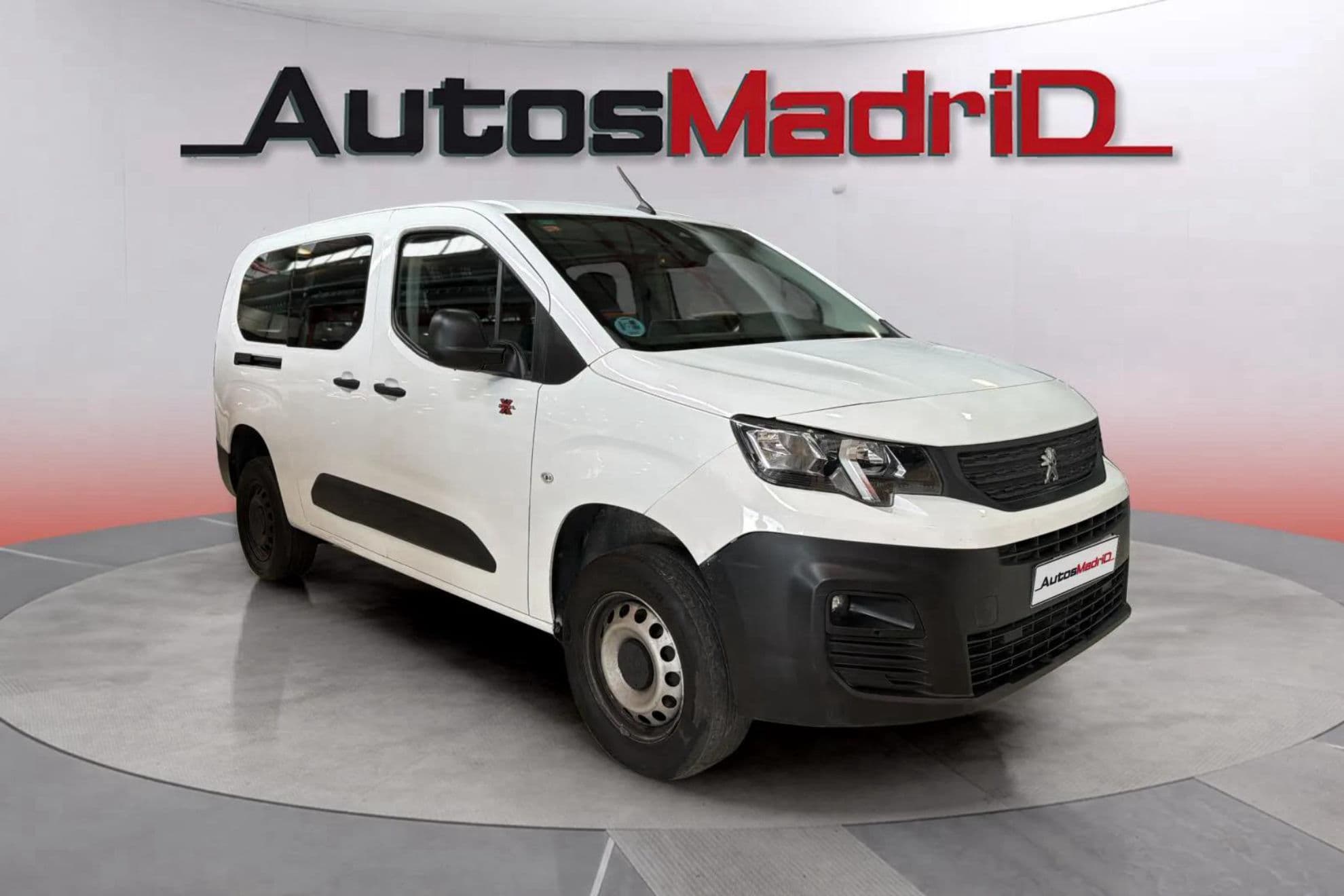 Peugeot Partner Premium Dangel STD 600kg BlueHDi 96kw