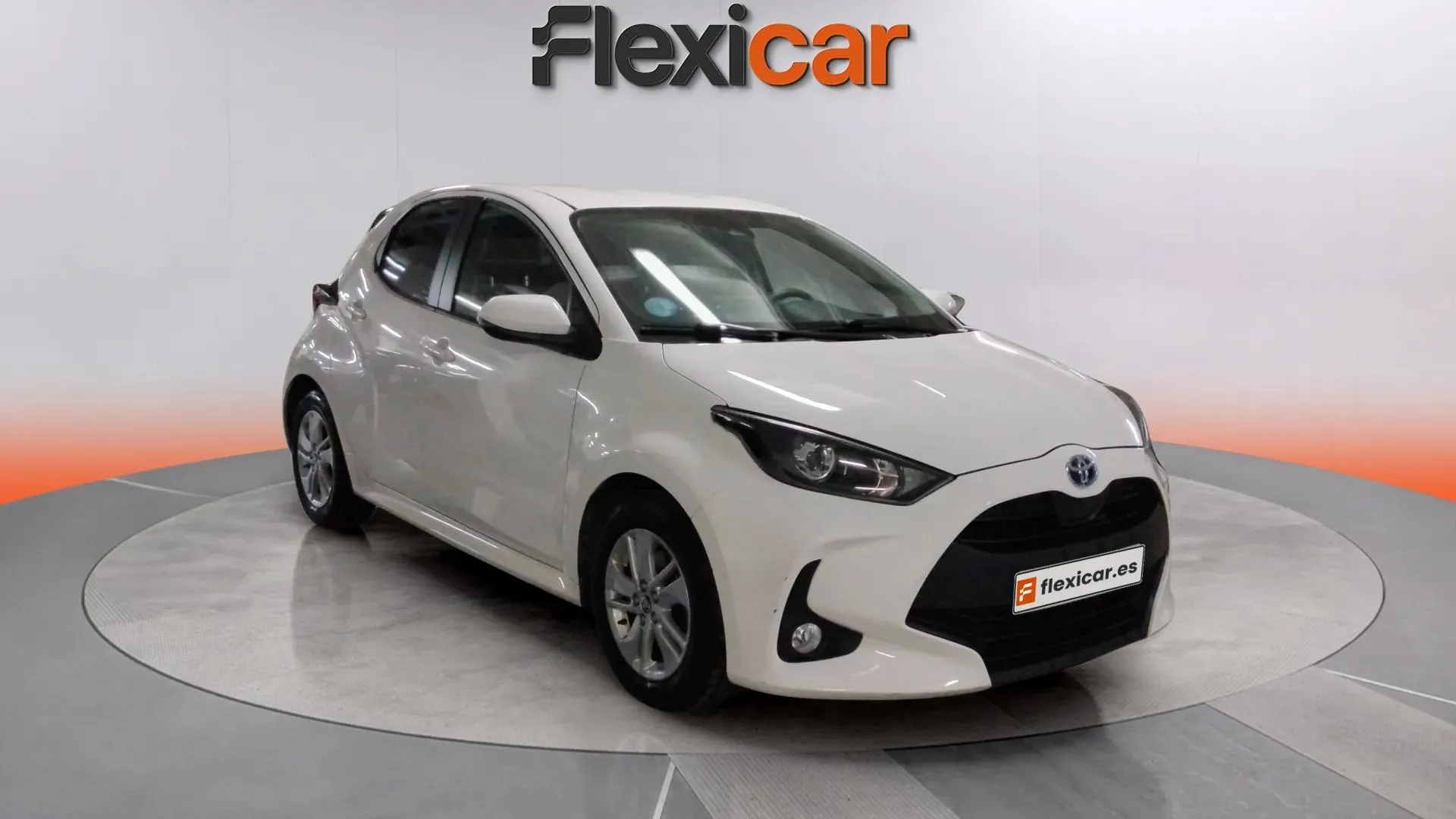 Toyota Yaris 1.5 120H Business Plus