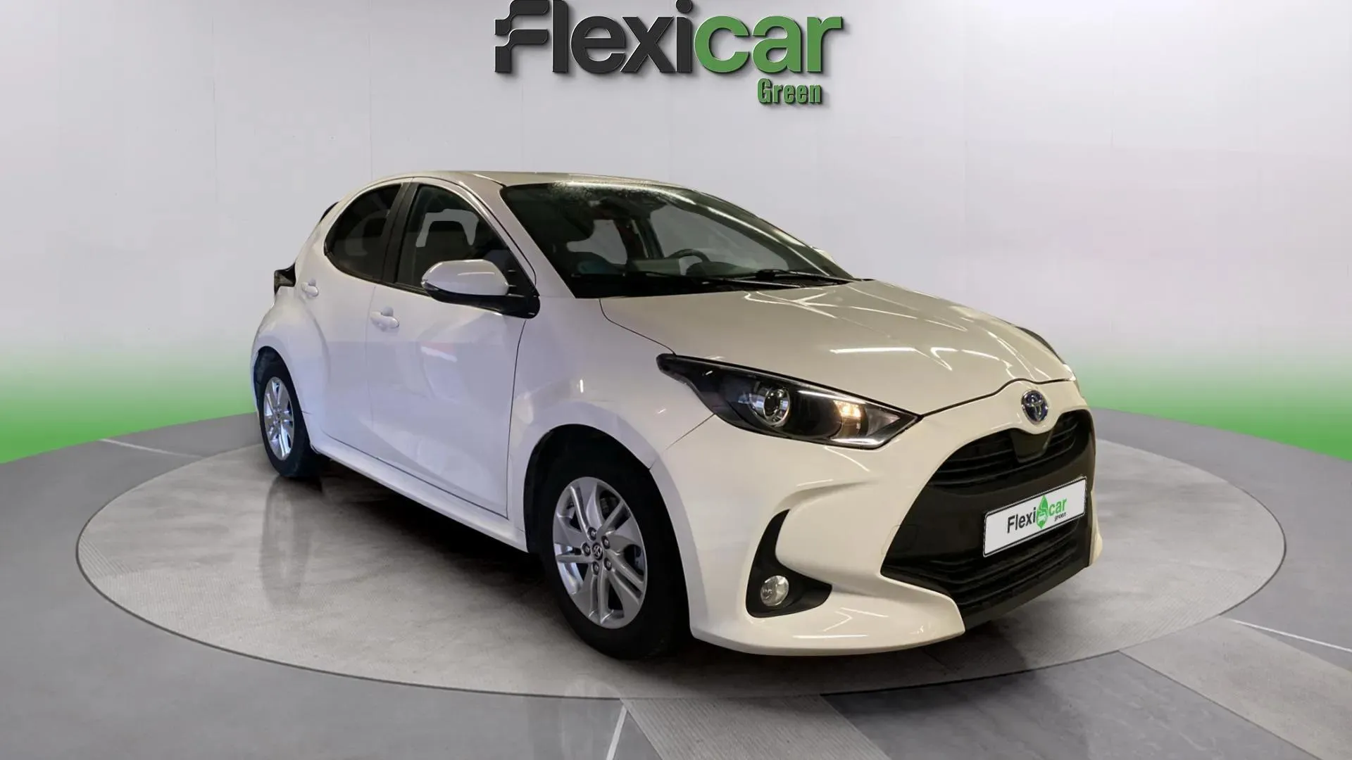 Toyota Yaris 1.5 120H Business Plus