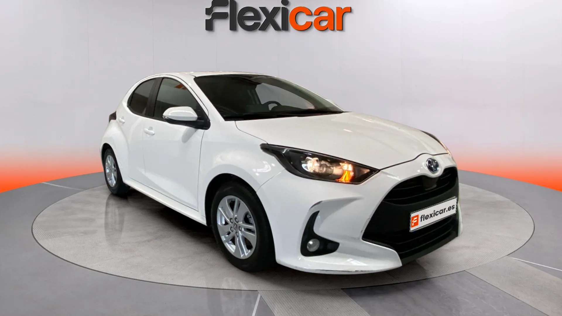 Toyota Yaris 1.5 120H Business Plus