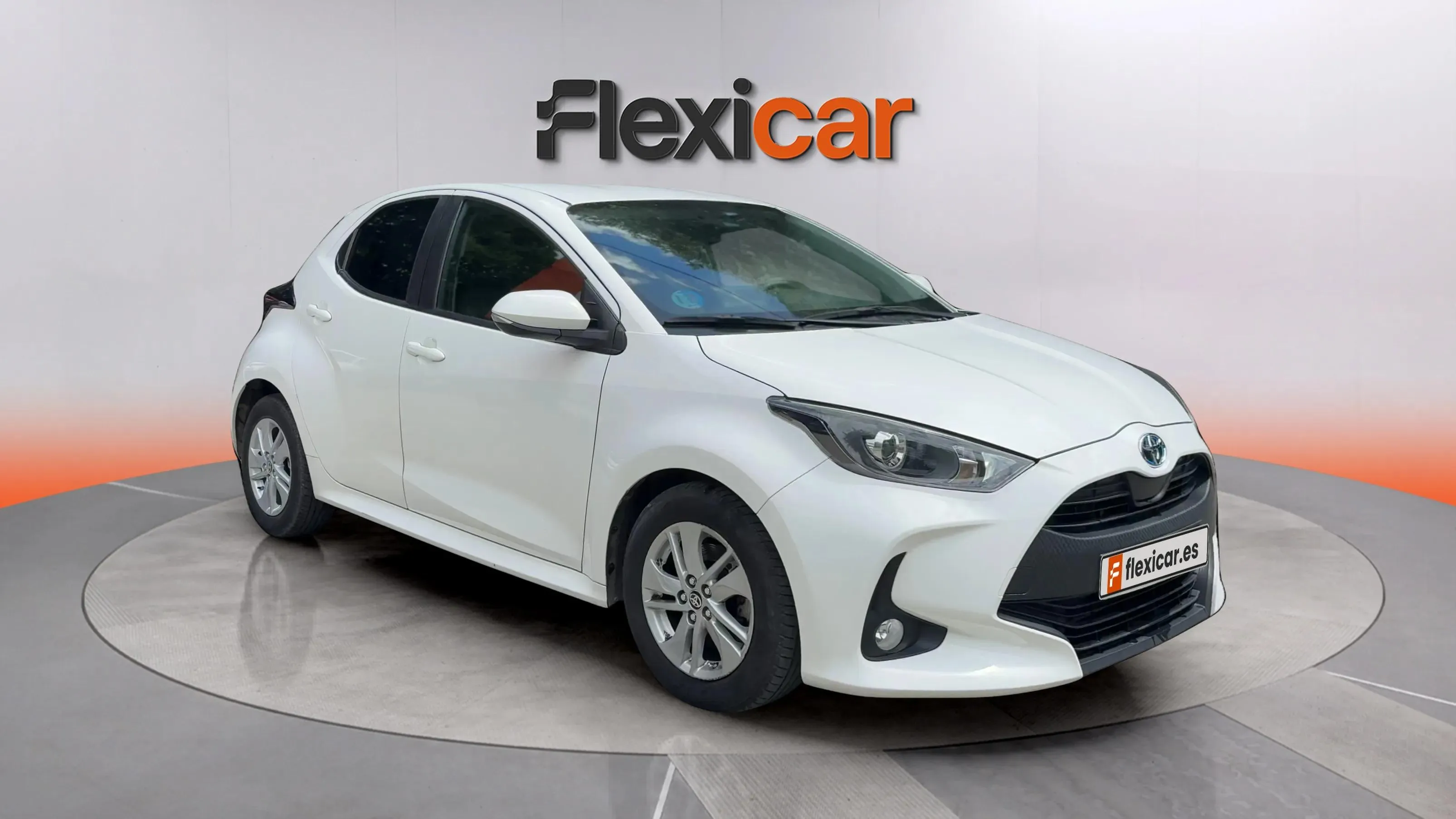 Toyota Yaris 1.5 120H Business Plus
