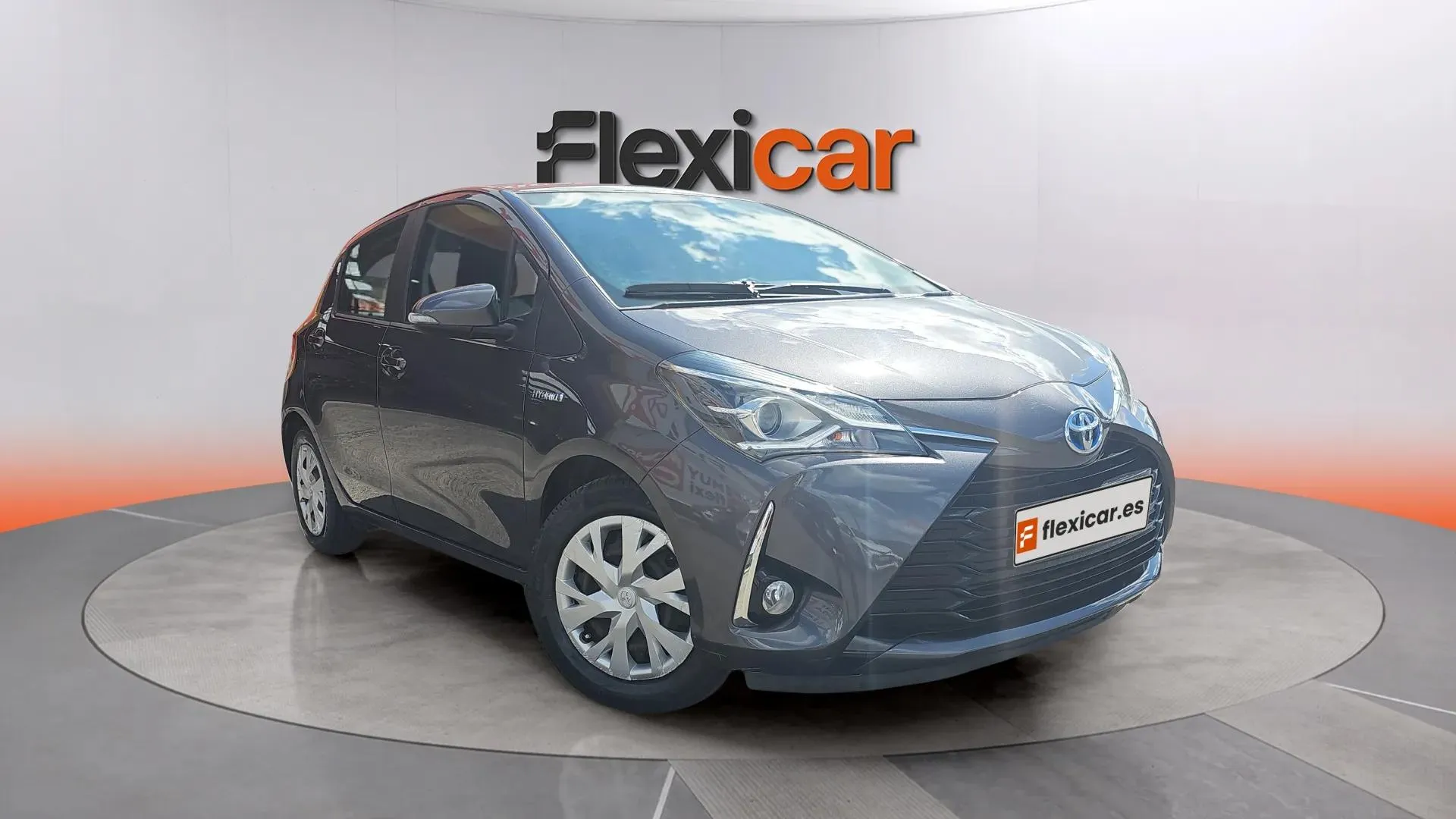 Toyota Yaris 1.5 120H Business Plus