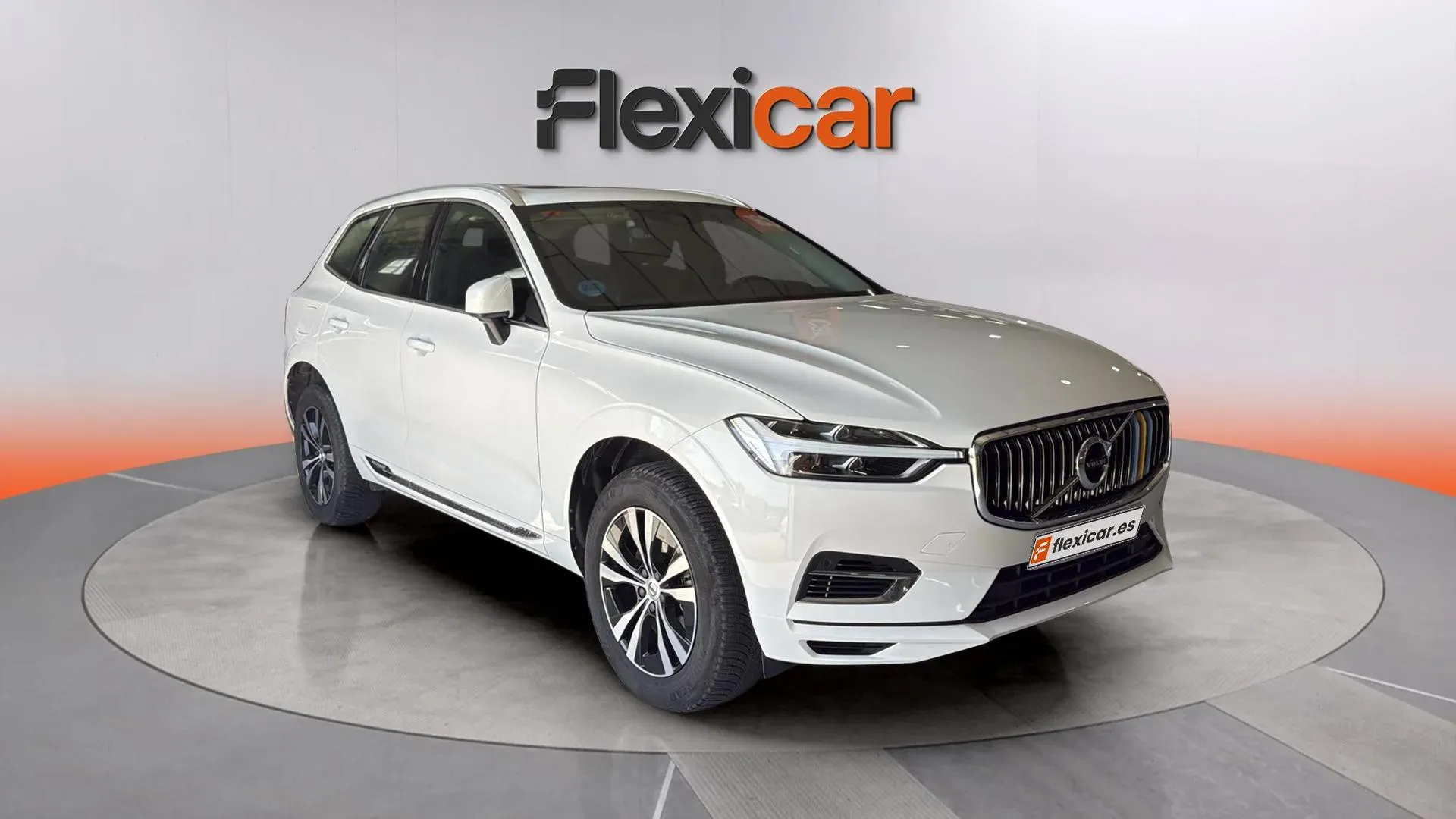 Volvo XC60 2.0 T8 AWD Momentum Auto