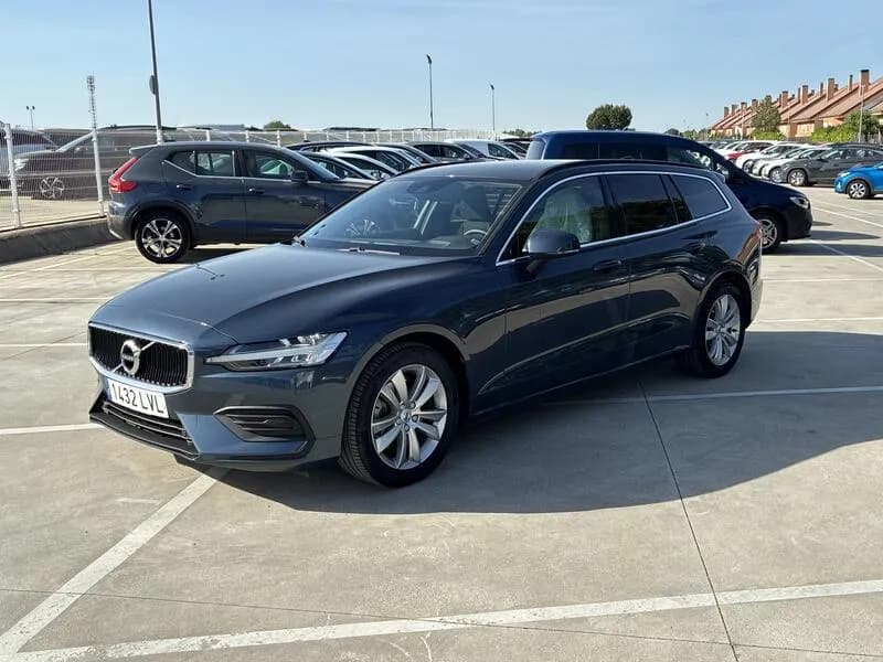 Volvo V60 2.0 B4 Momentum Pro
