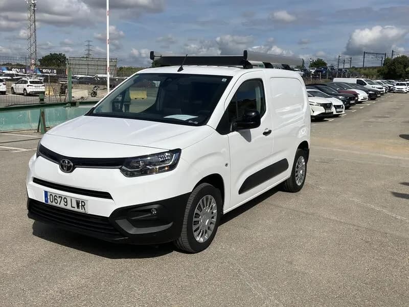 Toyota Proace 1.5D VX Media