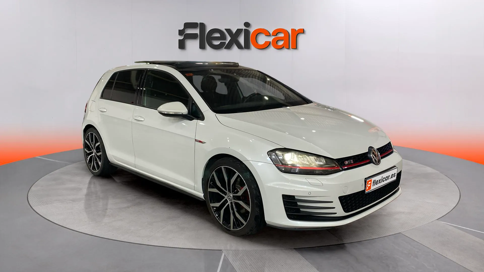 Volkswagen Golf GTI 2.0 TSI 220CV DSG BMT