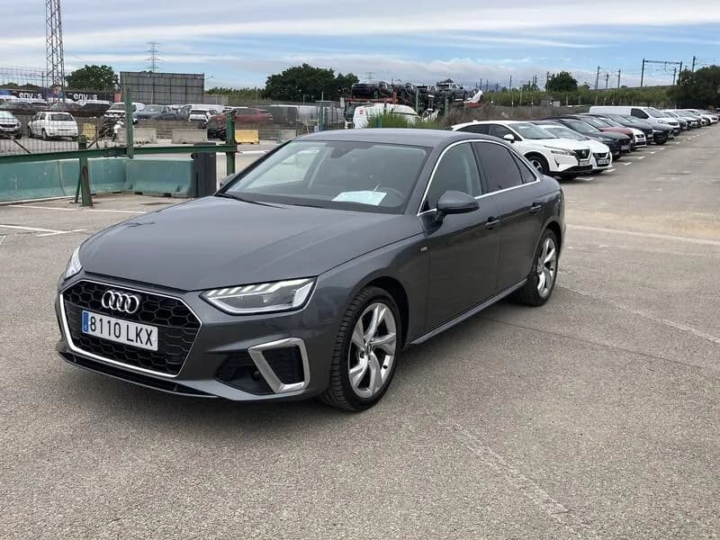 Audi A4 sedan S line 30 TDI S tronic