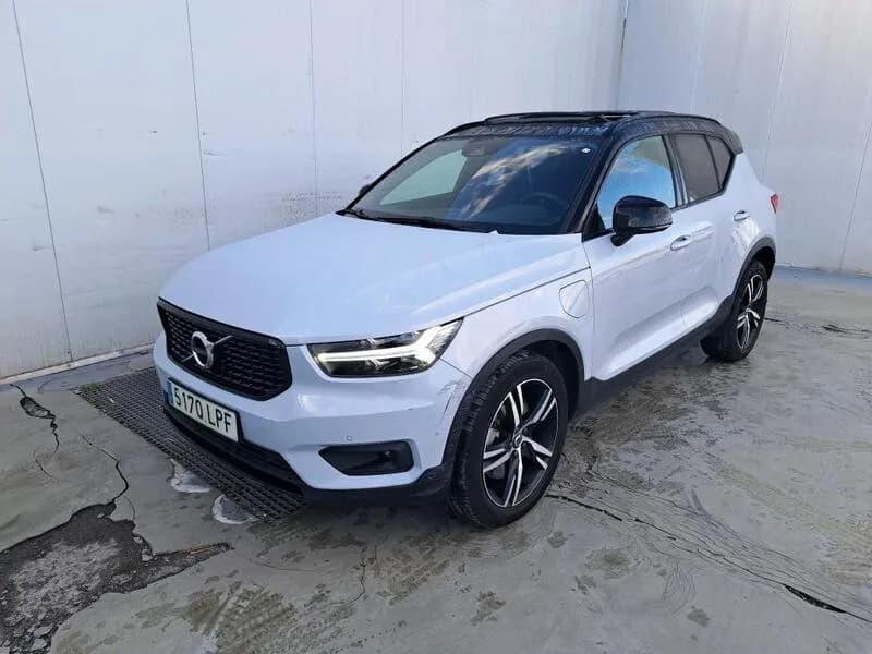 Volvo XC40 1.5 T4 Twin Recharge R-Design Auto