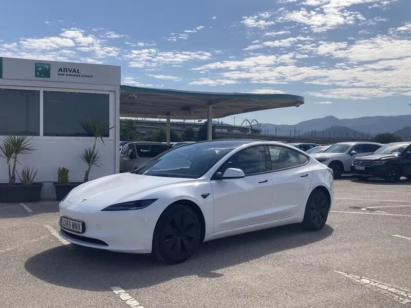 Tesla Model 3 RWD